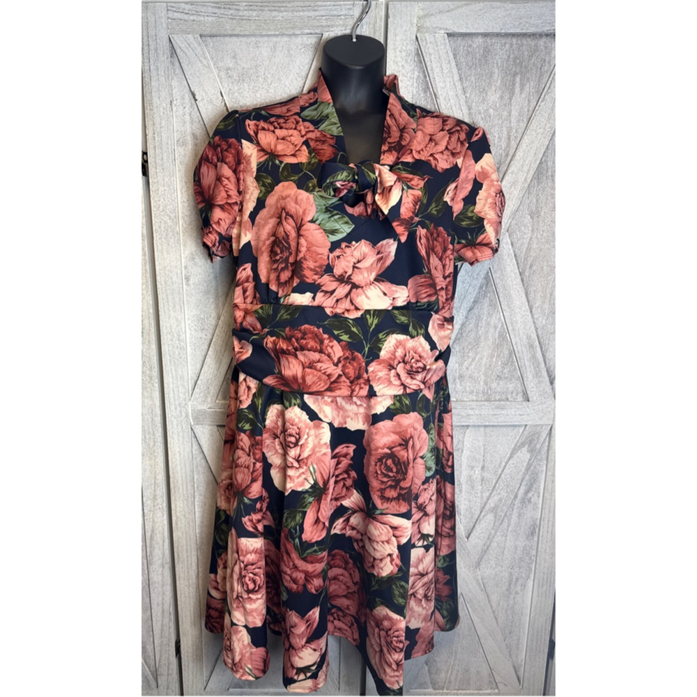 Women's Retro Licious Navy Pink Floral Dress 4X - Picture 2 of 7